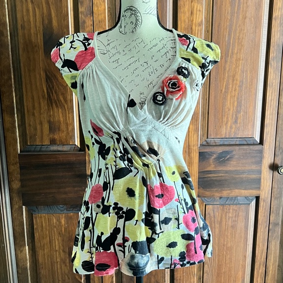 Anthropologie Tops - Anthropologie size M floral top